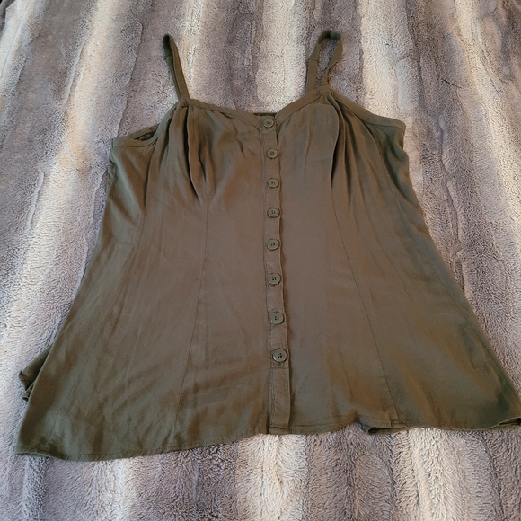 Torrid flowy tank top size 1 - Picture 1 of 7